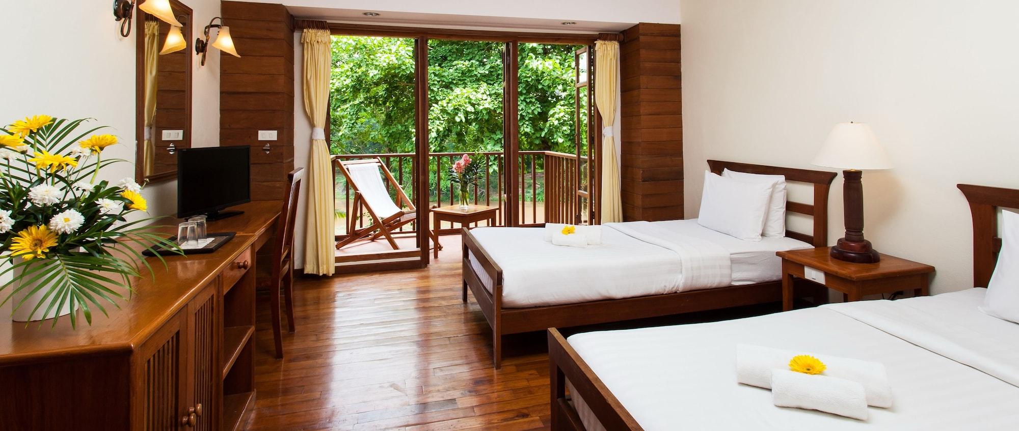Riverhouse-The Teak House Mae Sariang Eksteriør bilde